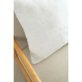 Wasbaar Pelskleed Cat Gebroken wit